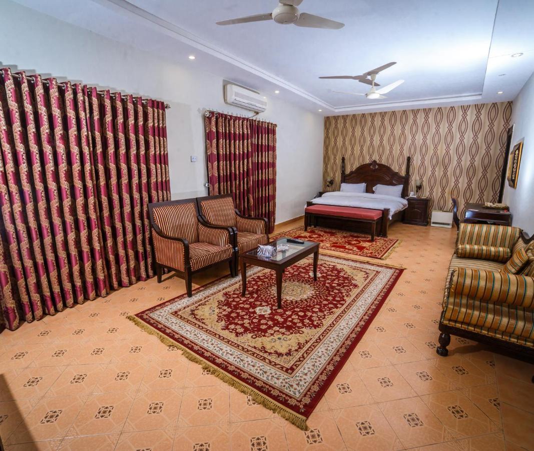 Vip House Hotel Peshawar Exterior foto
