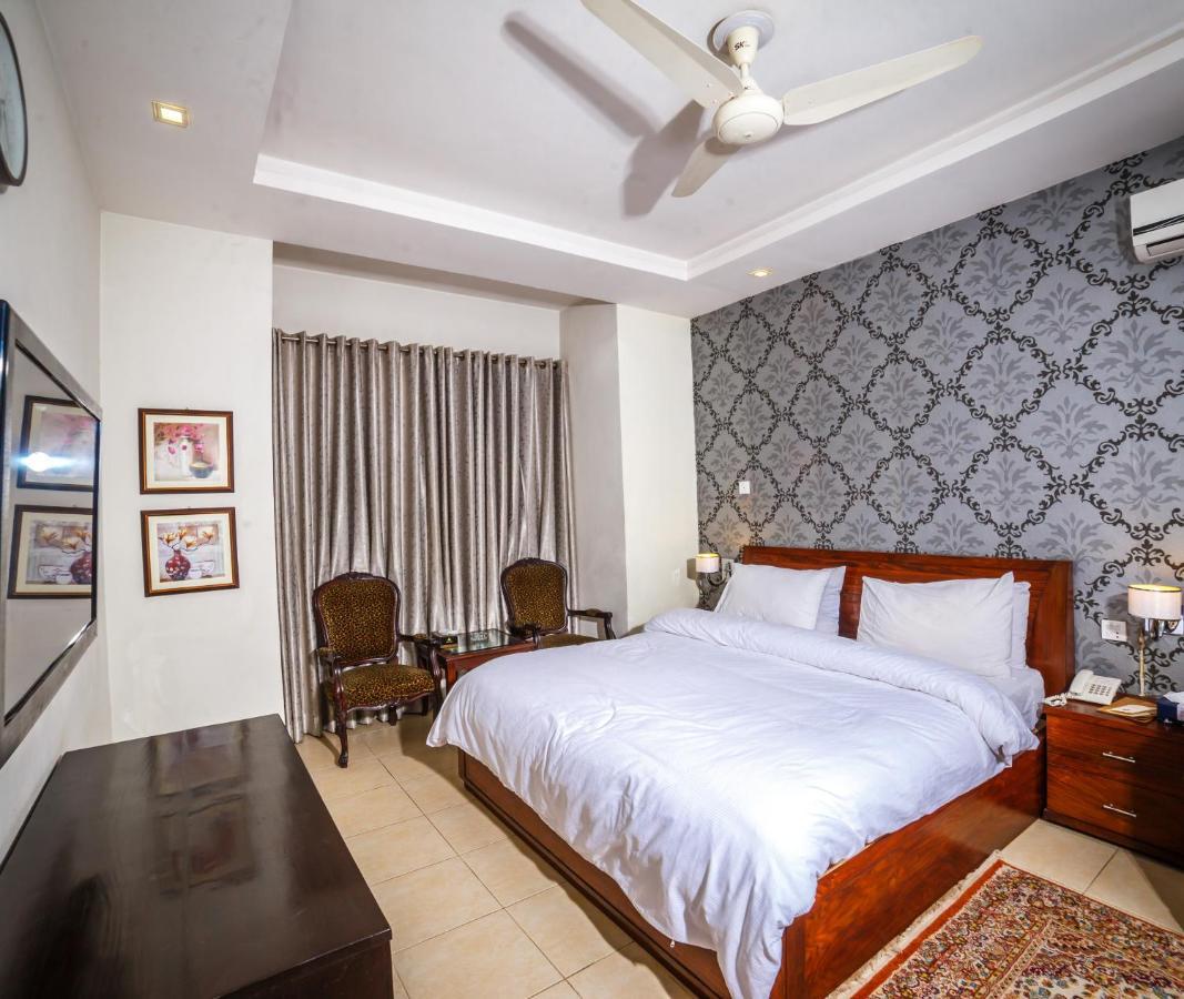 Vip House Hotel Peshawar Exterior foto