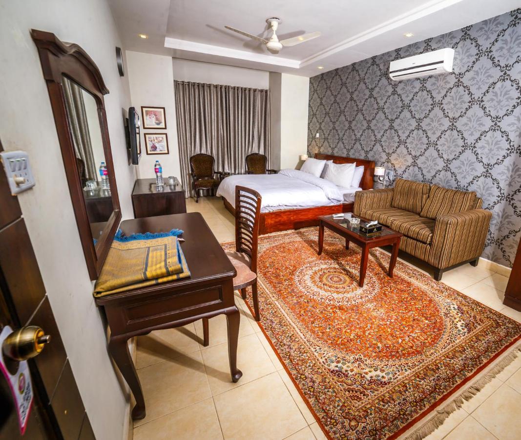 Vip House Hotel Peshawar Exterior foto